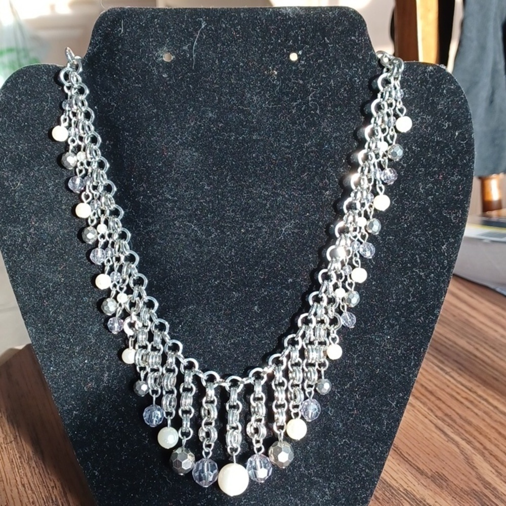 Necklace ❤️, silver, pearls, purple beads. 9" drop